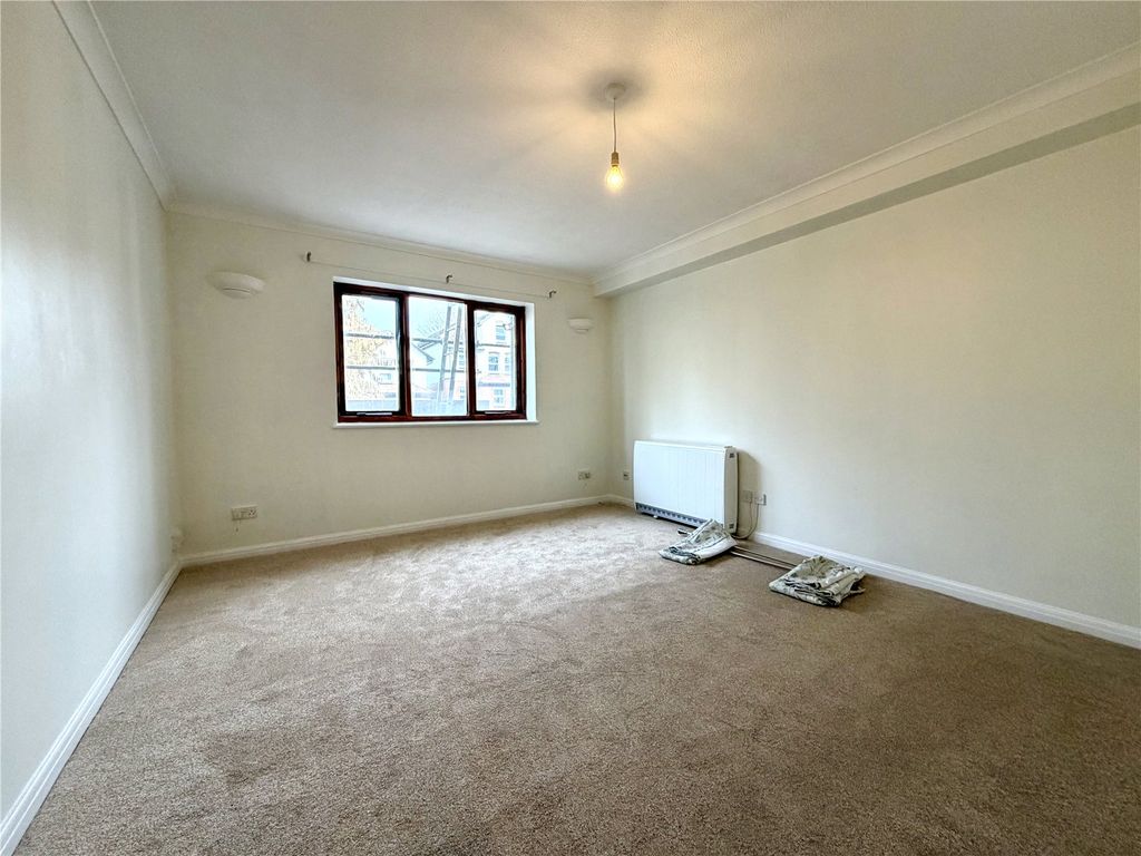 Property photo 2 of 7 Picture No. 04