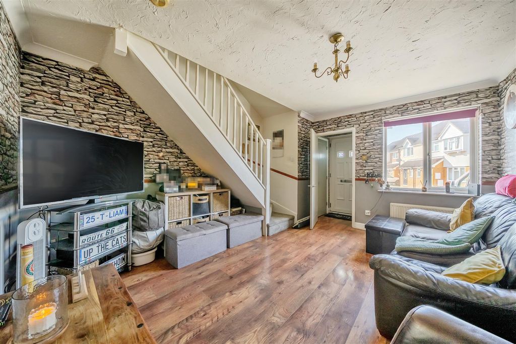 Property photo 2 of 15 1468838-10-6A19c6Ad709E5.Jpg