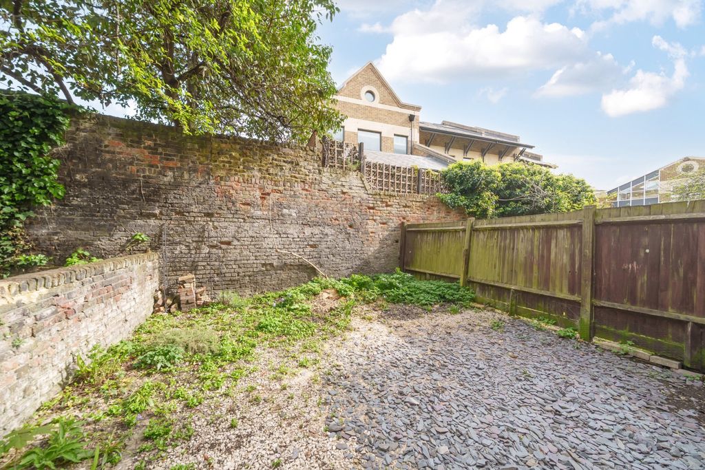 Property photo 3 of 9 Picture No. 21