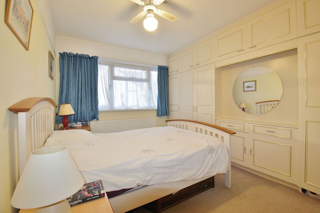 Property photo 3 of 14