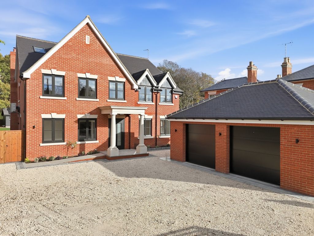 Property photo 1 of 26 Front Aspect