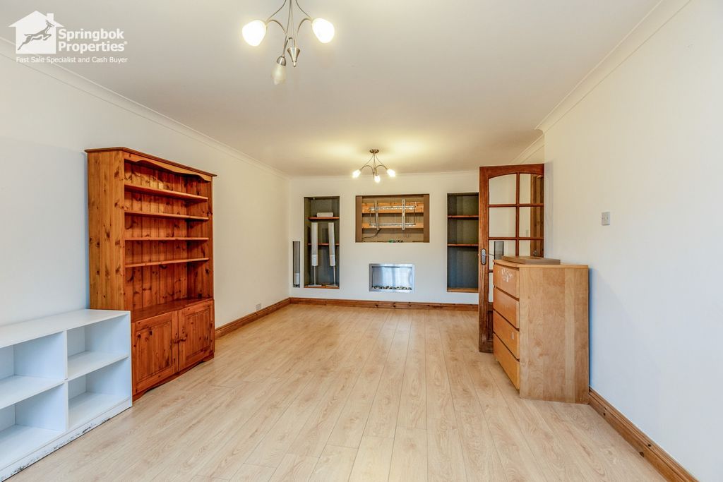 Property photo 3 of 19 2