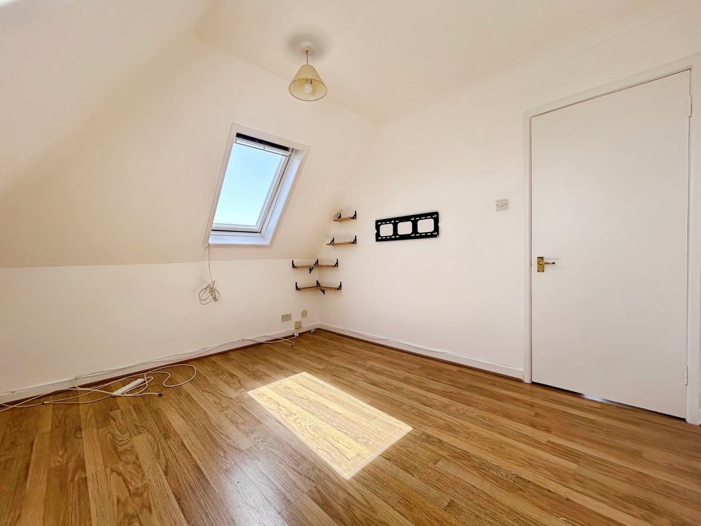 Property photo 2 of 16 8ba8Cf7d-Image00013