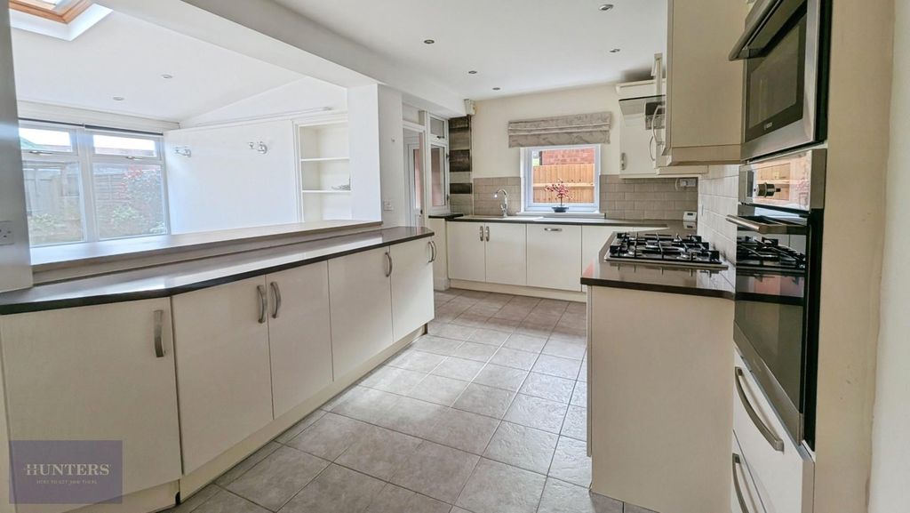 Property photo 2 of 17 400970c2-1000040931.Jpg