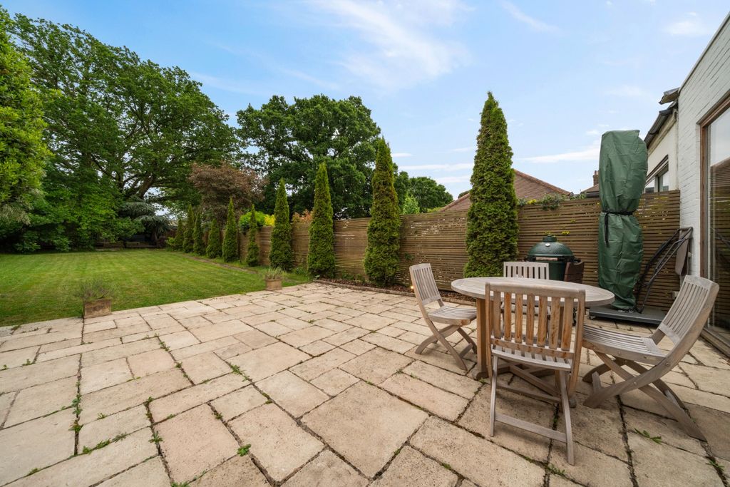Property photo 3 of 26 4224024