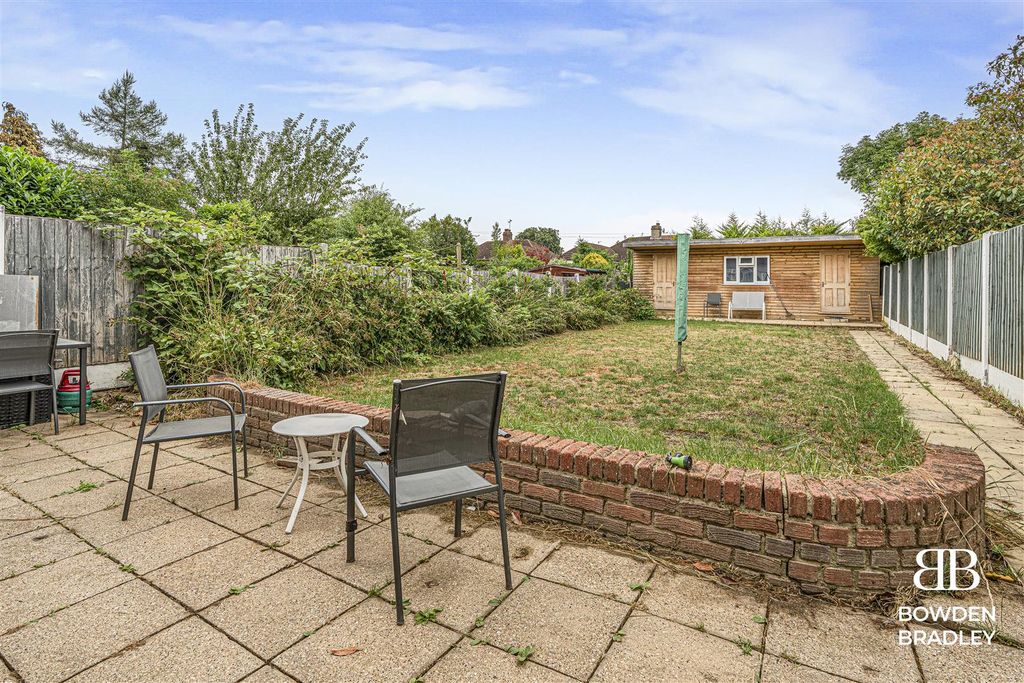 Property photo 2 of 22 Garden