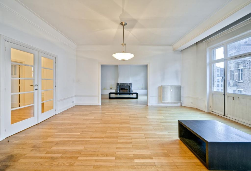 Property photo 1 of 27