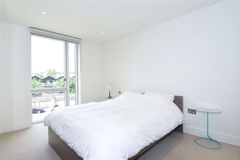 Property photo 3 of 6 Picture No. 09