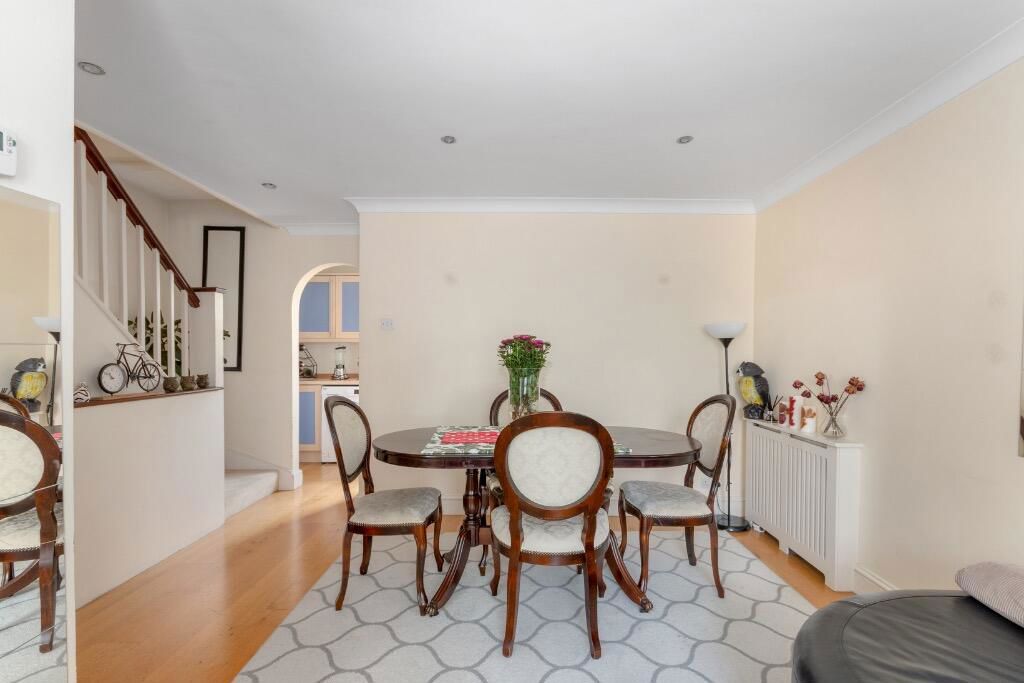 Property photo 3 of 12