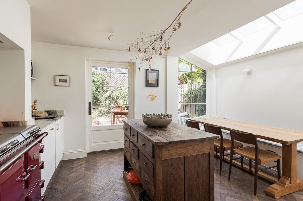Property photo 1 of 39