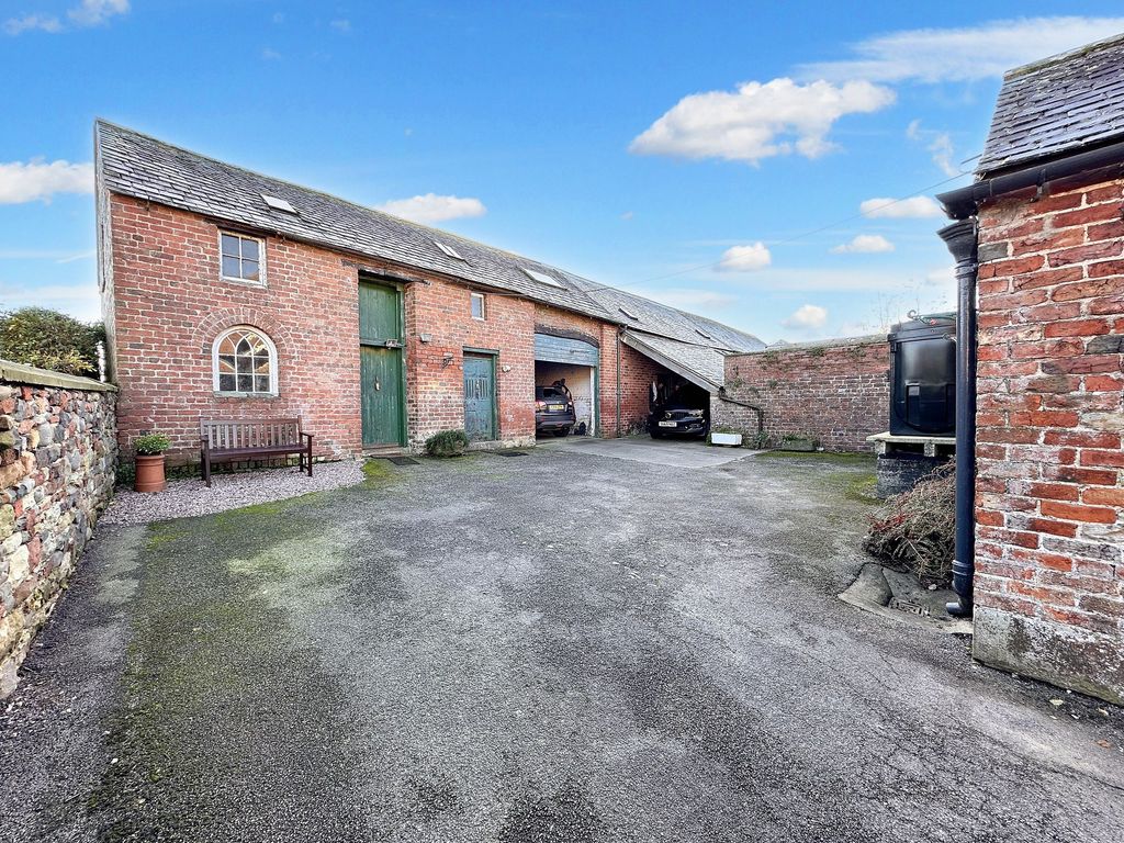 Property photo 3 of 37 Barns