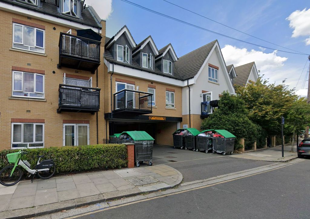 Property photo 1 of 9