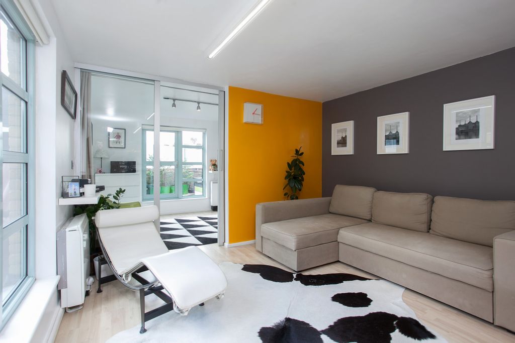 Property photo 1 of 11 2