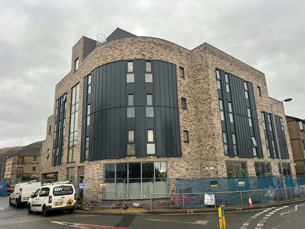 Property photo 3 of 9 6079A592485F48398658B9c7c475Ad95.Jpg