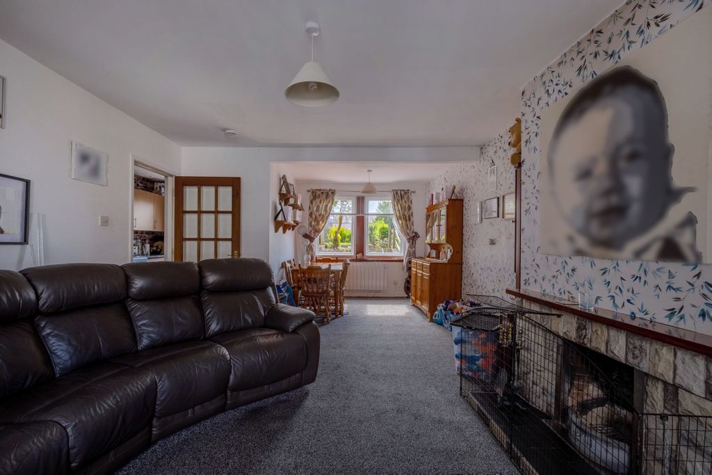 Property photo 2 of 30