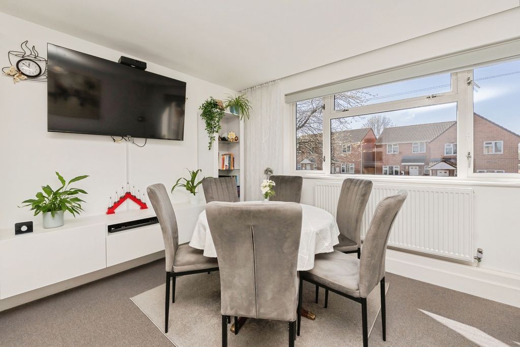 Property photo 3 of 20 Pbox-Img.Jpg