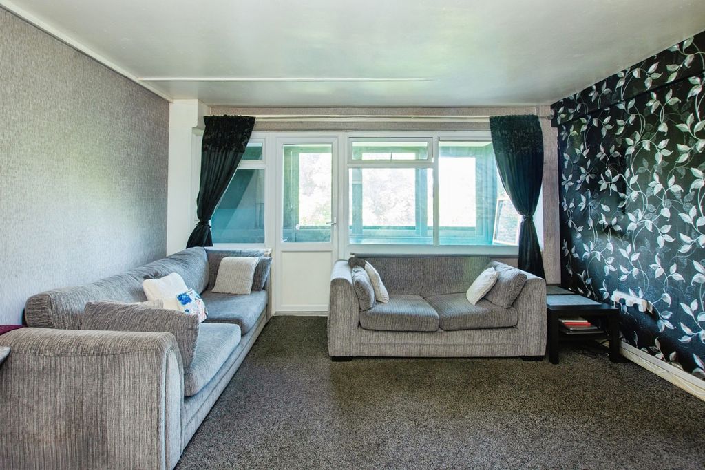 Property photo 3 of 18 Pbox-Img.Jpg