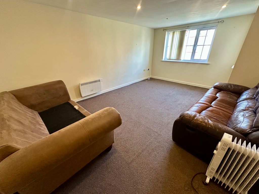 Property photo 2 of 8