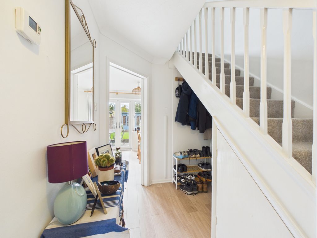 Property photo 3 of 12 Cam04018G0-Pr0491-Still003