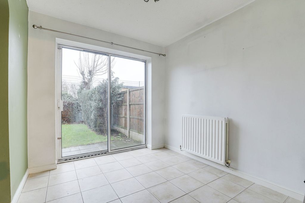 Property photo 3 of 15 Dining Room