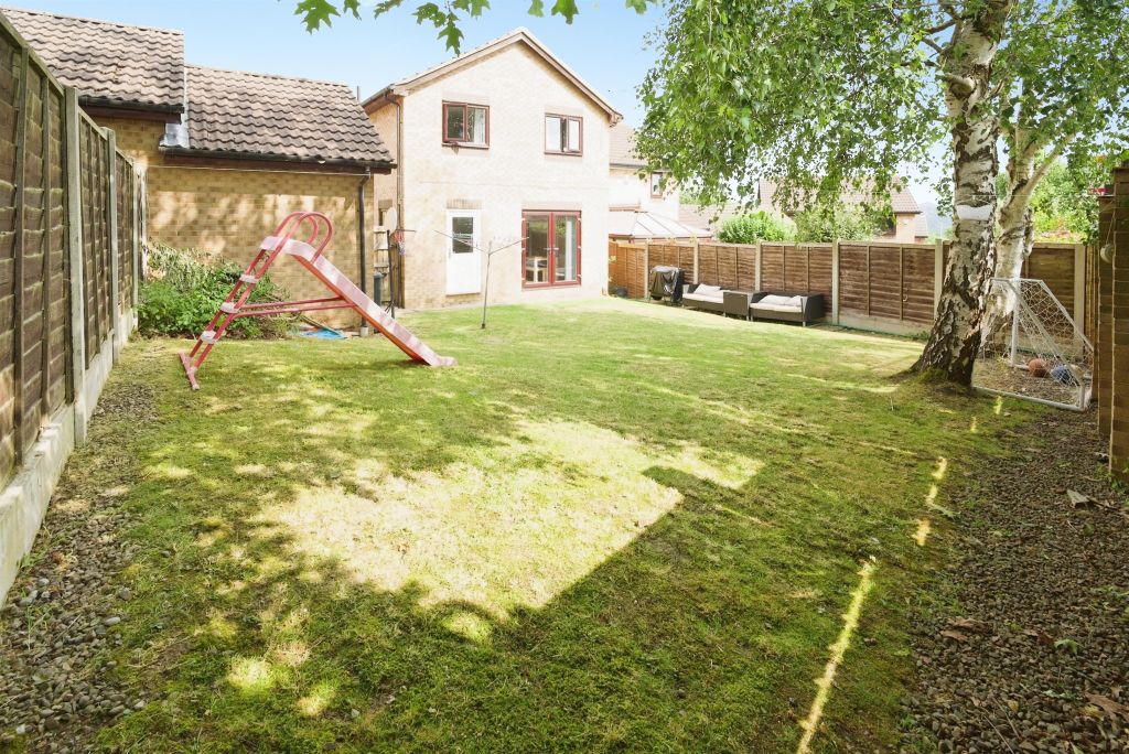 Property photo 2 of 17