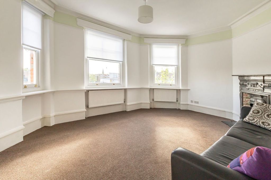 Property photo 3 of 7