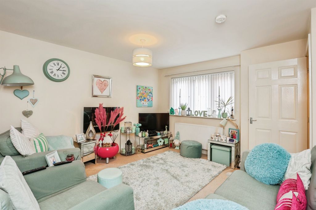 Property photo 2 of 17