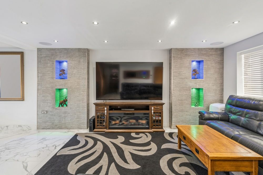 Property photo 2 of 25