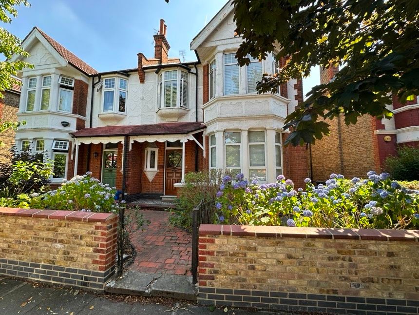 Property photo 1 of 9