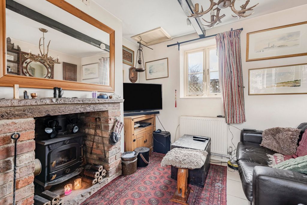 Property photo 2 of 19