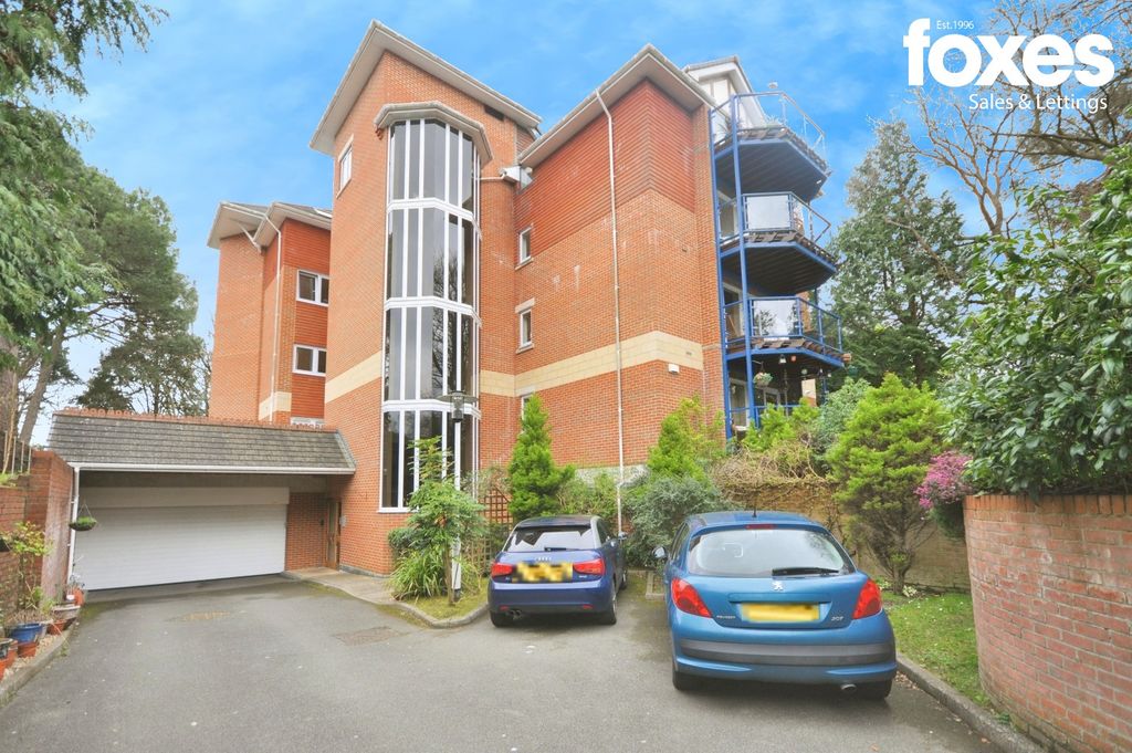 Property photo 1 of 17 4802410