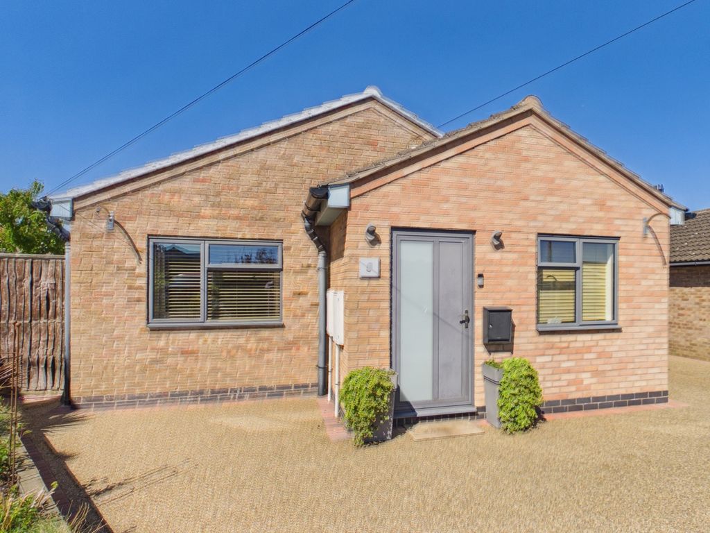 Property photo 2 of 32 Cam03293G0-Pr0269-Still051