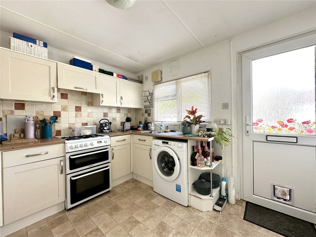 Property photo 2 of 9 Picture No. 06