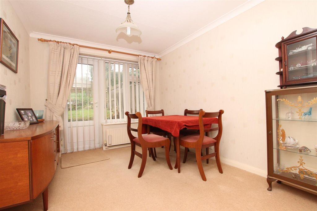 Property photo 3 of 12 Dining Room.Jpg