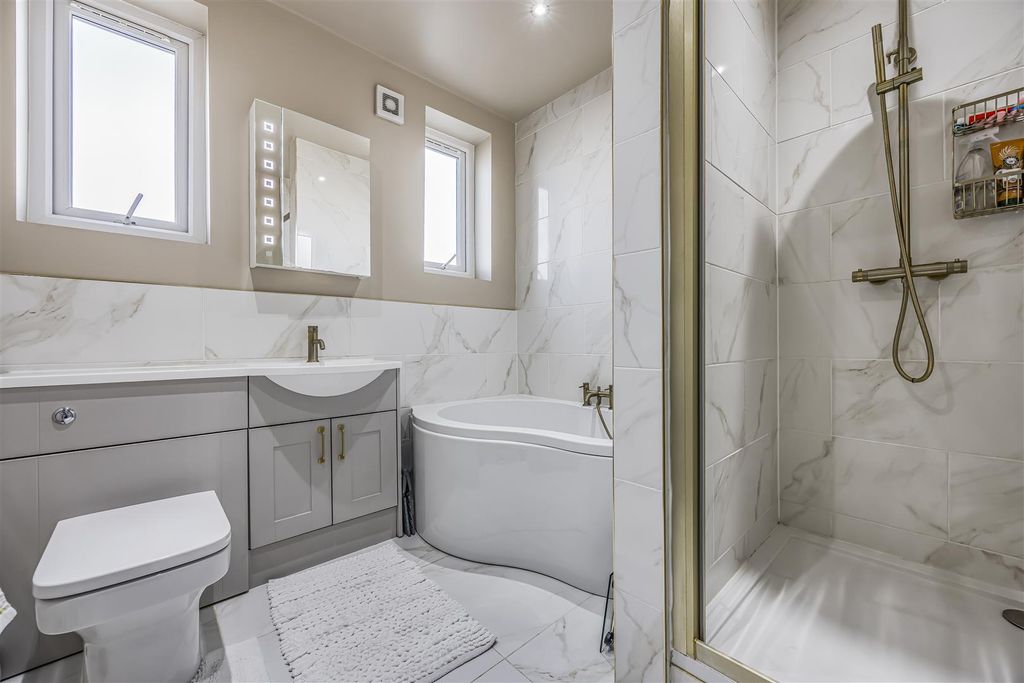 Property photo 2 of 24 41 Beaconsfield Avenue, Cosham-Porticomarketing-So