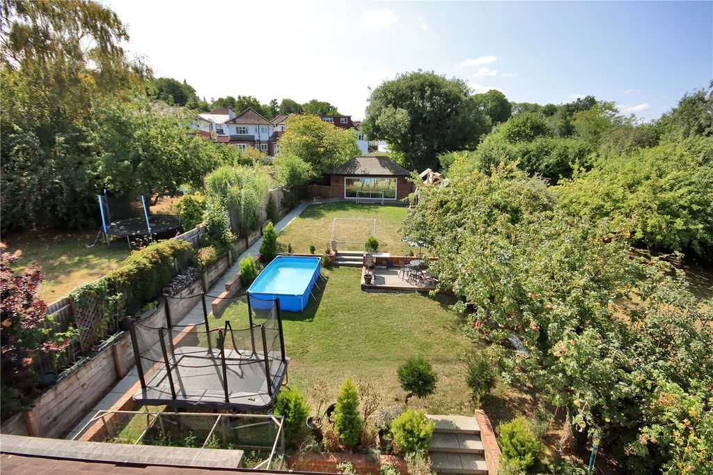 Additional image 8 of 6 bed detached house to rentRedlands Road, Sevenoaks, Kent TN13