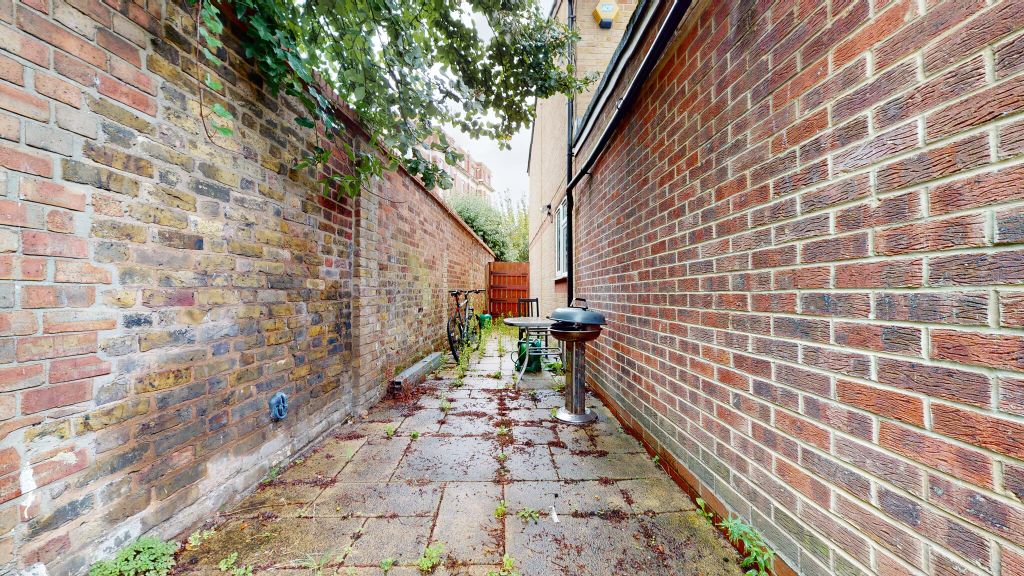 Property photo 3 of 16