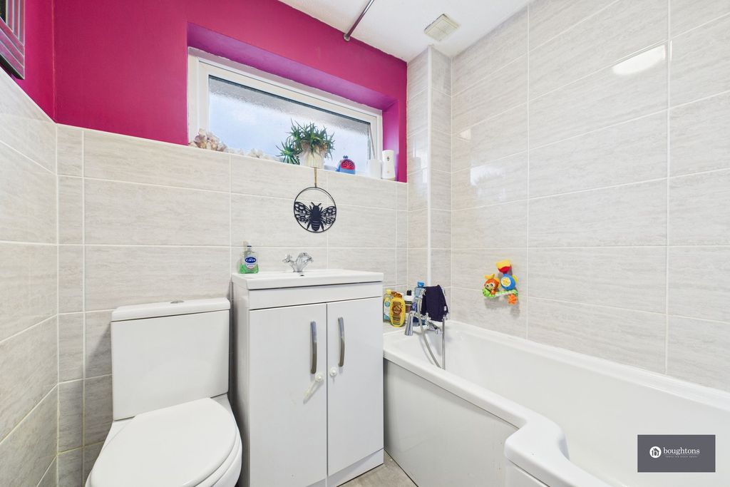 Property photo 3 of 24