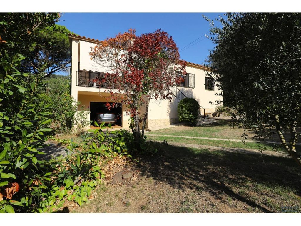 Property photo 1 of 39 Renovated Detached House With Garden In Sant Miquel D'aro