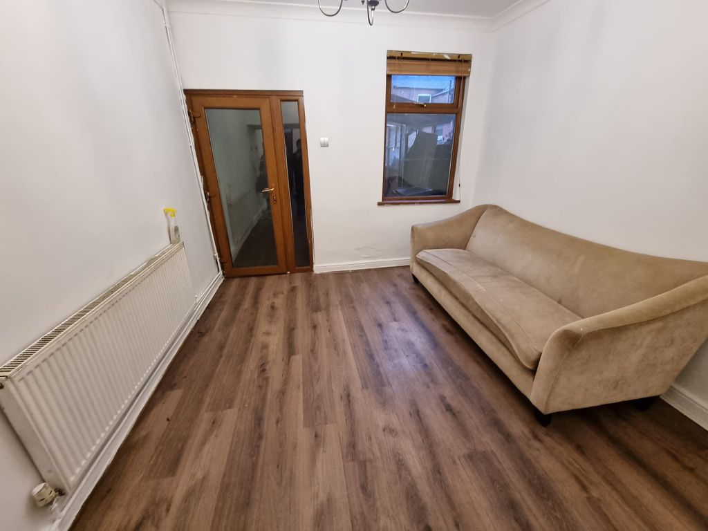 Property photo 2 of 7 Dining Room