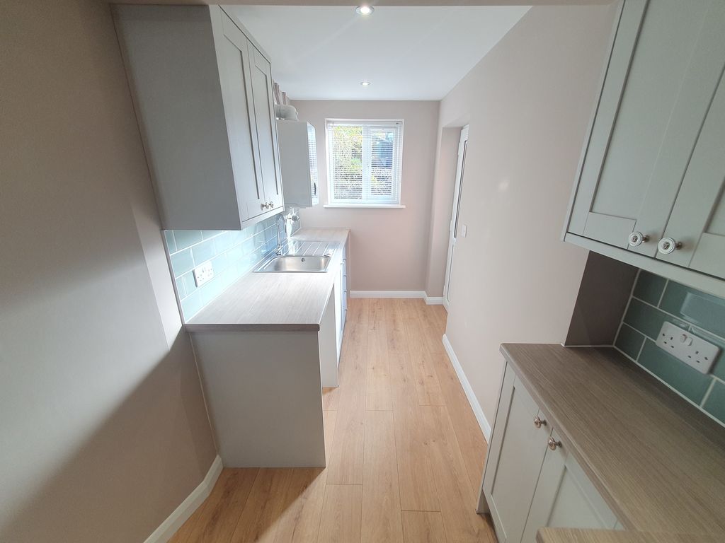 Property photo 3 of 15 Kitchen