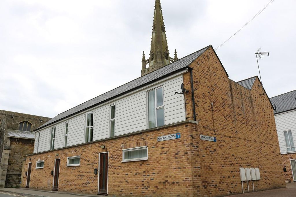 Property photo 3 of 9 Mansion Gardens.Jpg