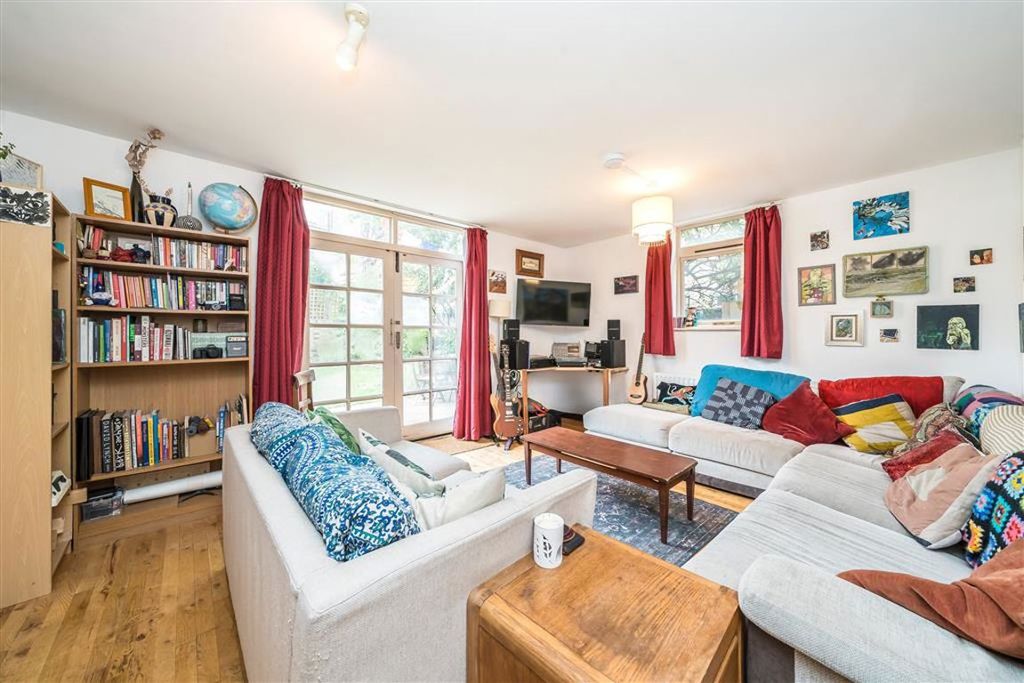 Property photo 2 of 9