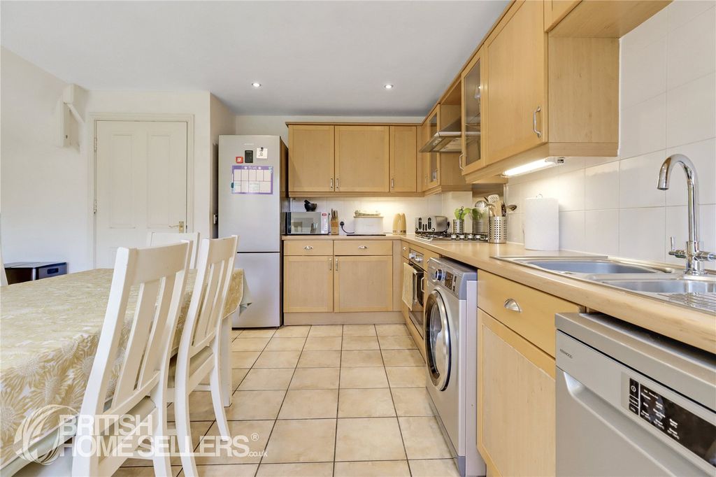 Property photo 2 of 15 Picture No. 08