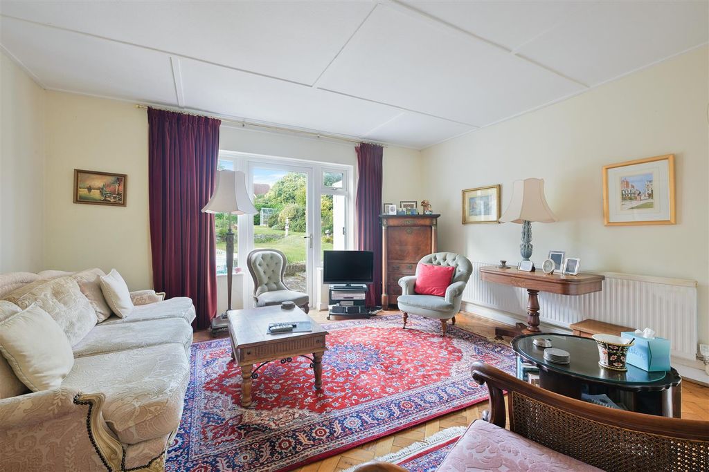Property photo 3 of 20 Kingswood Road, 15- (6).Jpg