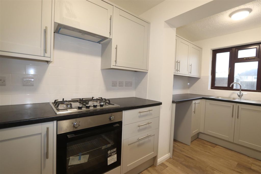 Property photo 3 of 8 Img_2161.Jpg