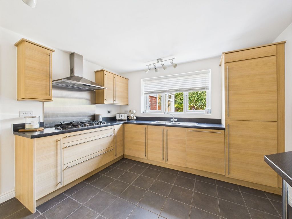 Property photo 3 of 30 Breakfast Kitchen