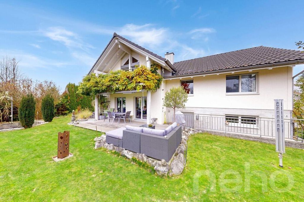 Property photo 1 of 12