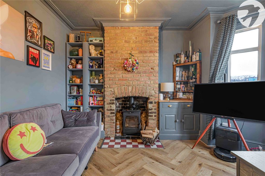 Property photo 3 of 21 Picture 3