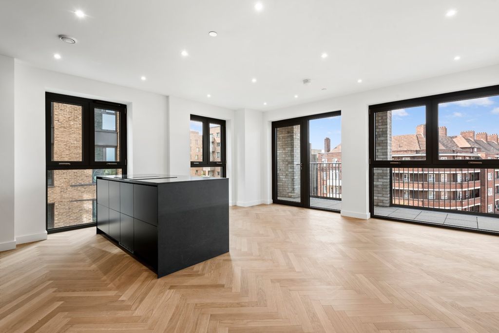 Property photo 2 of 5